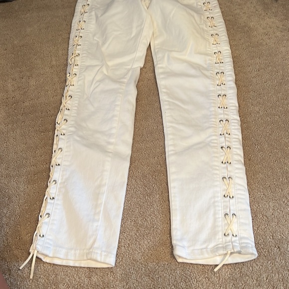 Blank NYC White Skinny Jeans. Size 26 - Picture 8 of 9
